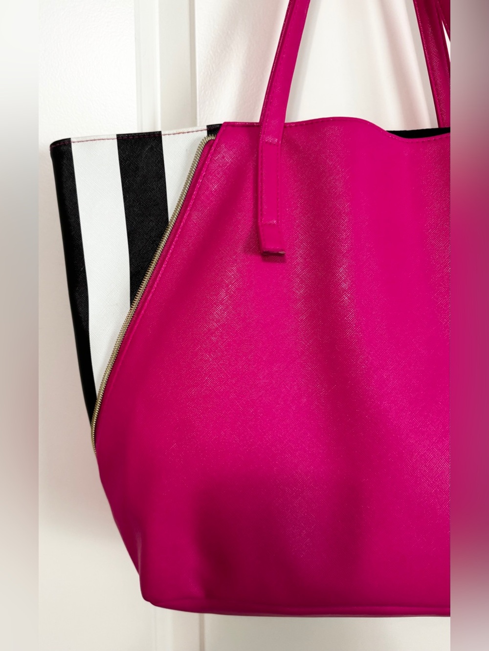 Juicy Couture Fuchsia Stripe Tote Bag - Picture 10 of 16